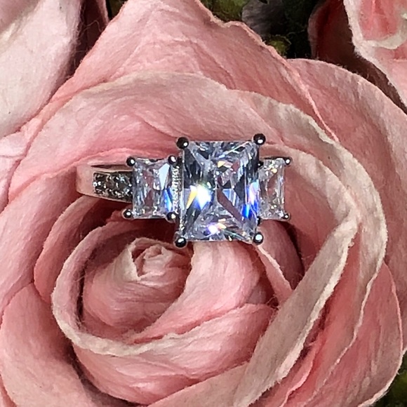 3ct princess cut tri stone AAA CZ engagement ring - Picture 7 of 8